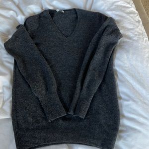 Halogen 2-Ply 100% Cashmere Gray V -Neck Sweater Size M